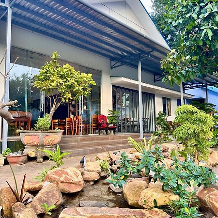 Bungalow Hotel Chi Khu Co Ong Exteriér fotografie