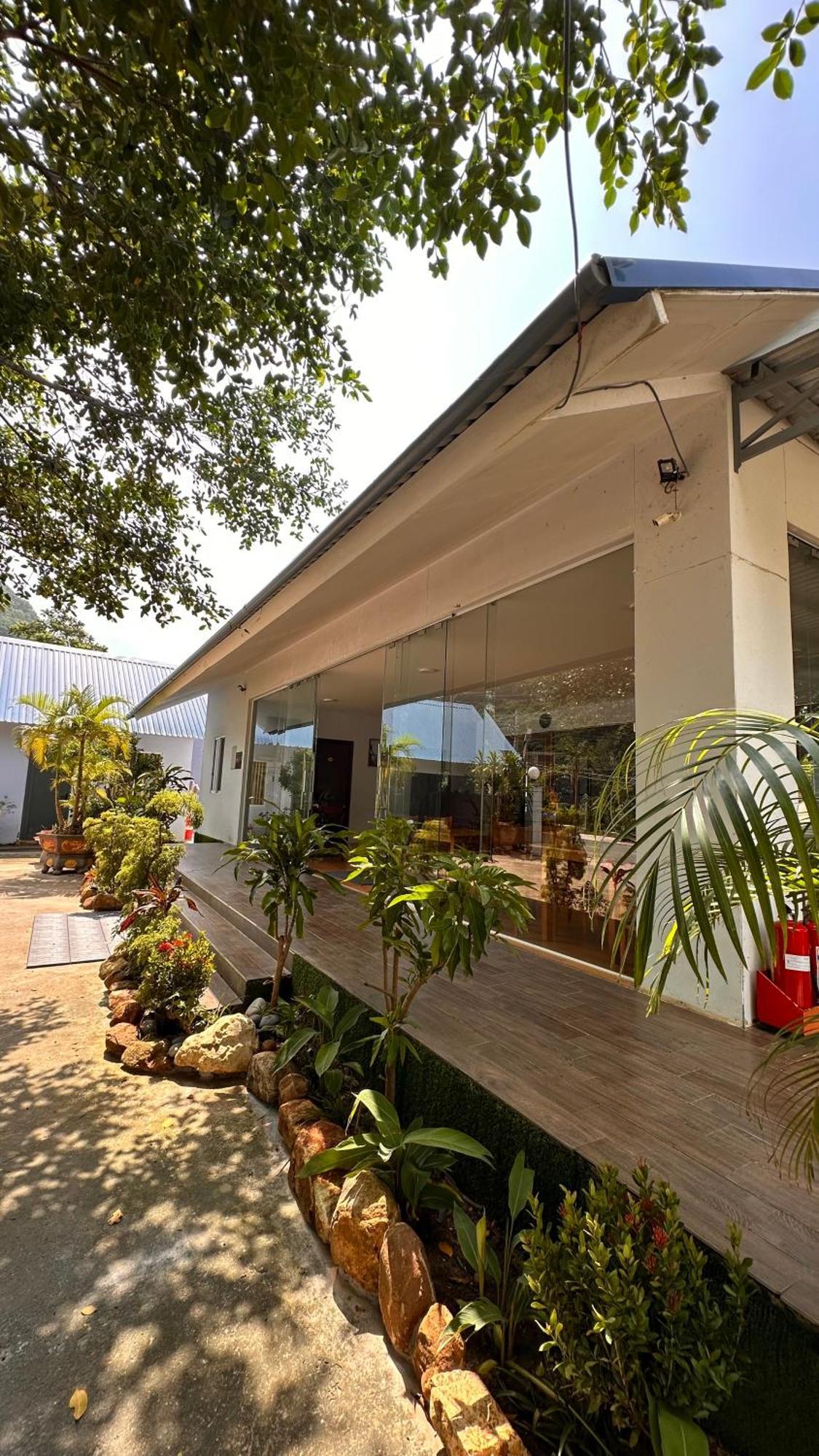 Bungalow Hotel Chi Khu Co Ong Exteriér fotografie