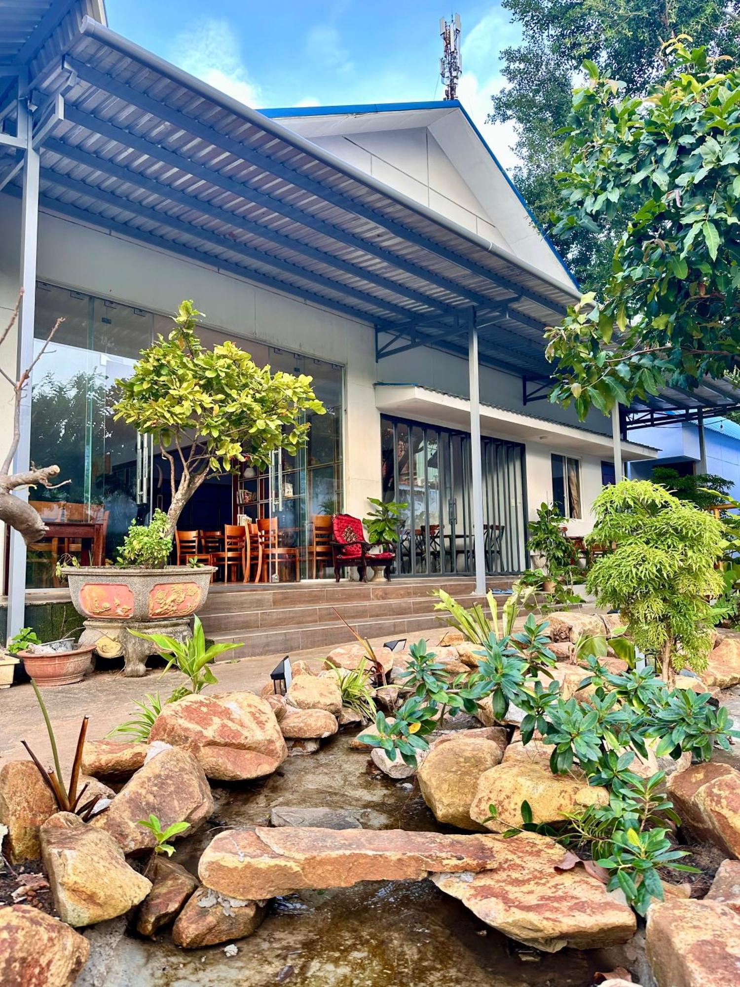 Bungalow Hotel Chi Khu Co Ong Exteriér fotografie