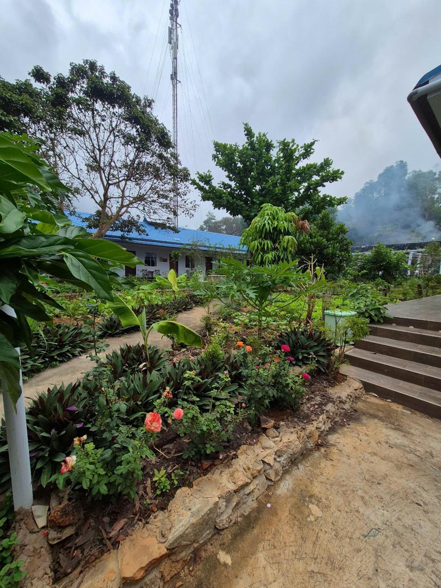 Bungalow Hotel Chi Khu Co Ong Exteriér fotografie